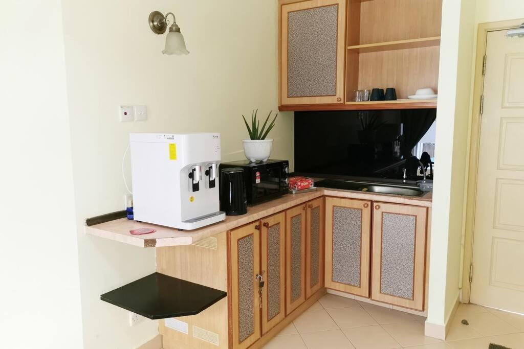 Lotus Desaru Beach Resort, 2 Bdrms, W/Splash Park Bandar Penawar Exterior foto